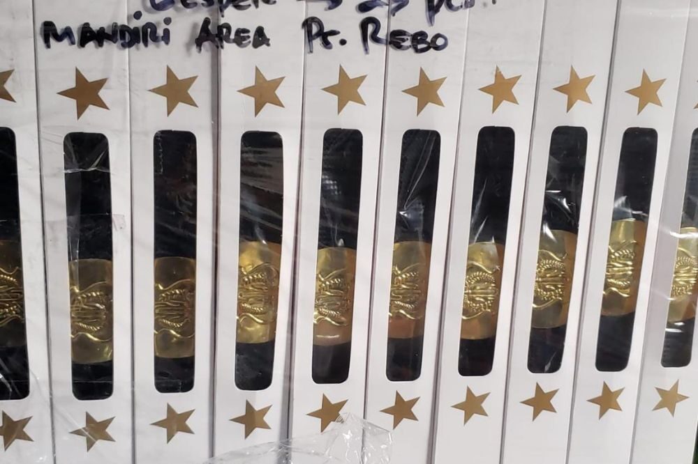 ark 1000 x 666 (6) ark 1000 x 666 (6)